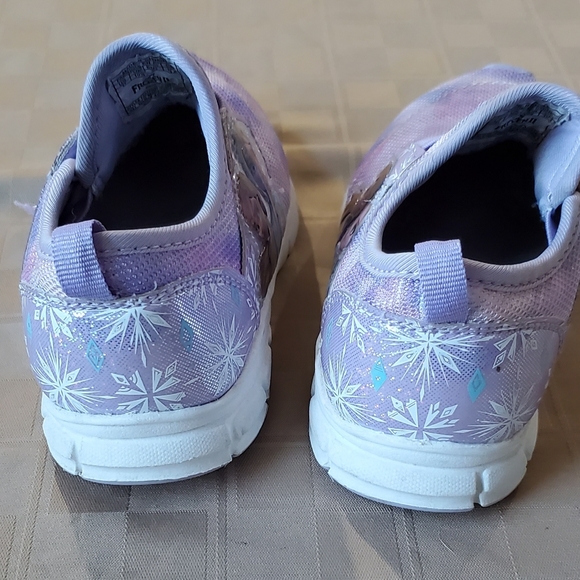 Frozen Shoes Size 11 - Picture 5 of 6